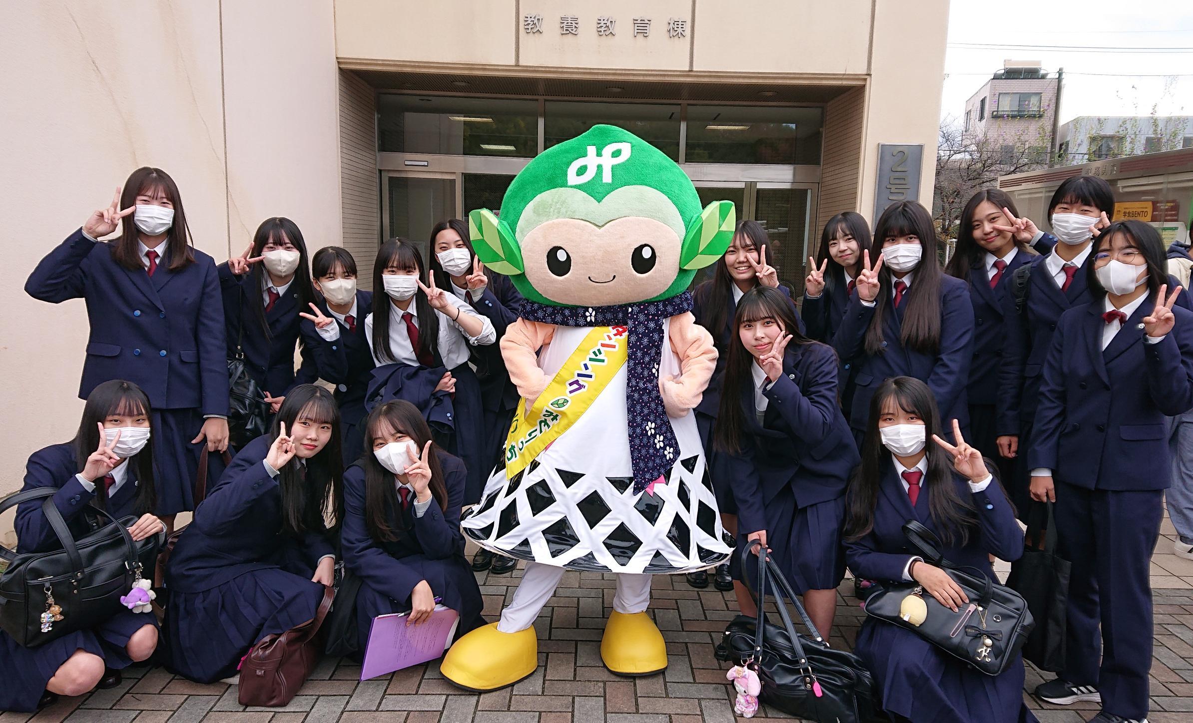 tmp_e98ec327-586b-42e8-84e9-1b2d9afe1b41.jpeg